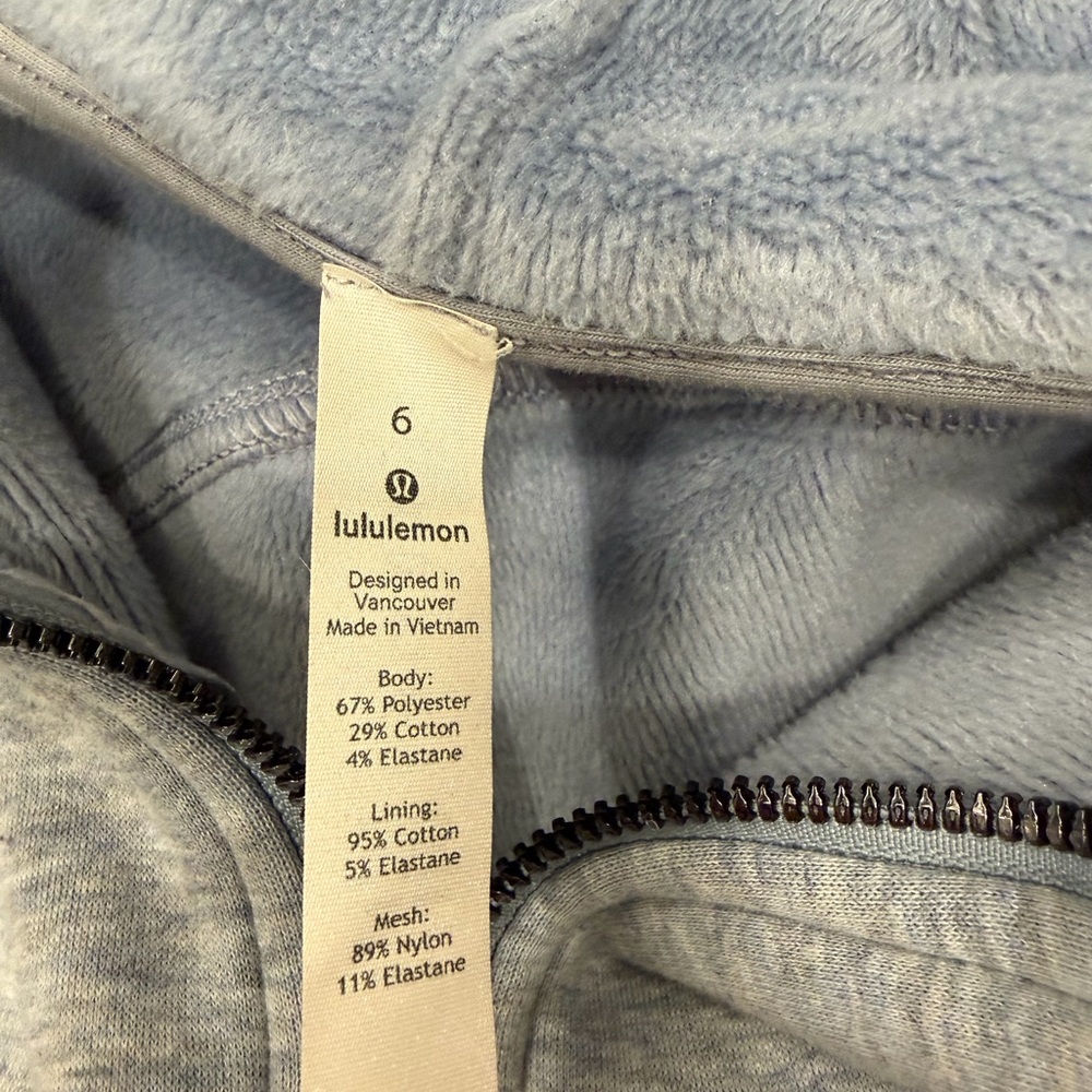 Lululemon Women’s Gray Zip-Up Hoodie Size 6 - Picture 9 of 11